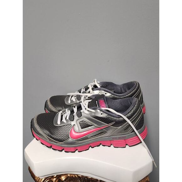 Nike Dual Fusion ST Grey and Pink 9.5 Women's - Picture 2 of 7